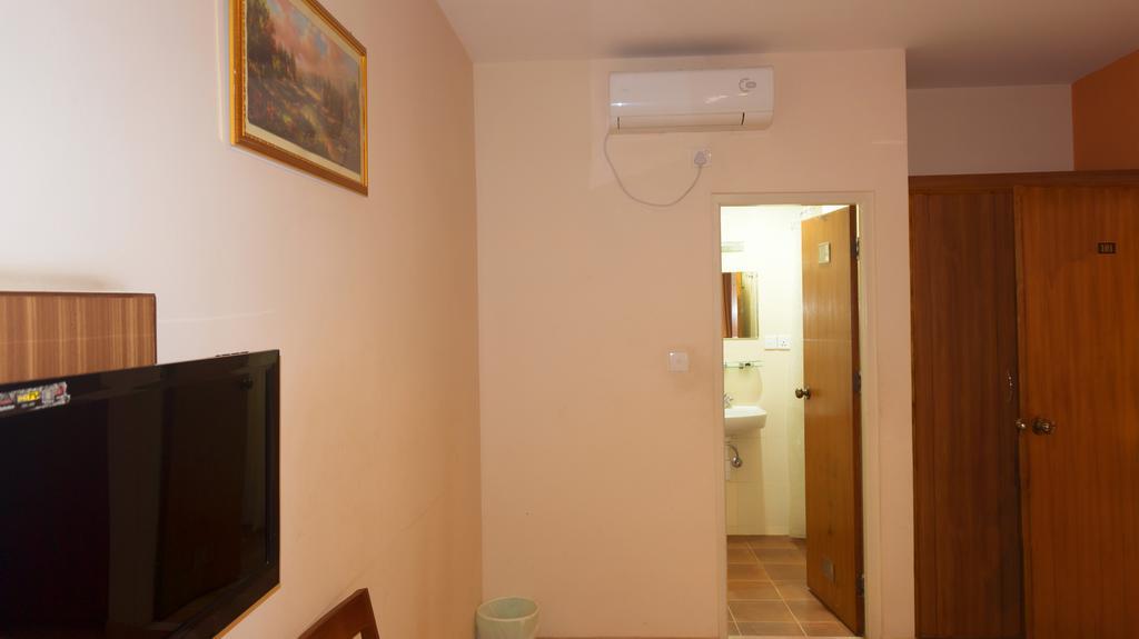 Aryal International Hotel Katmandú Habitación foto