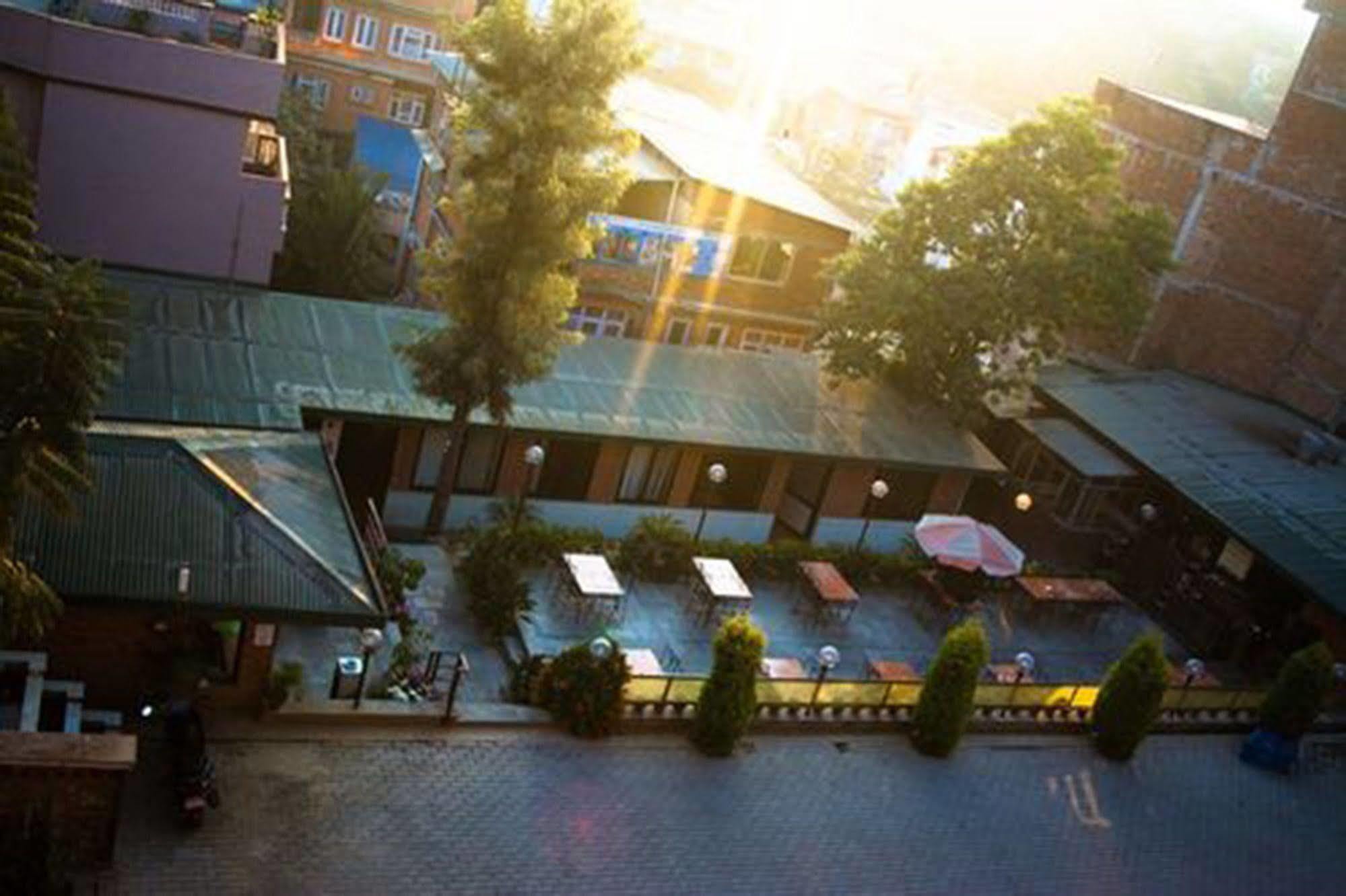 Aryal International Hotel Katmandú Exterior foto