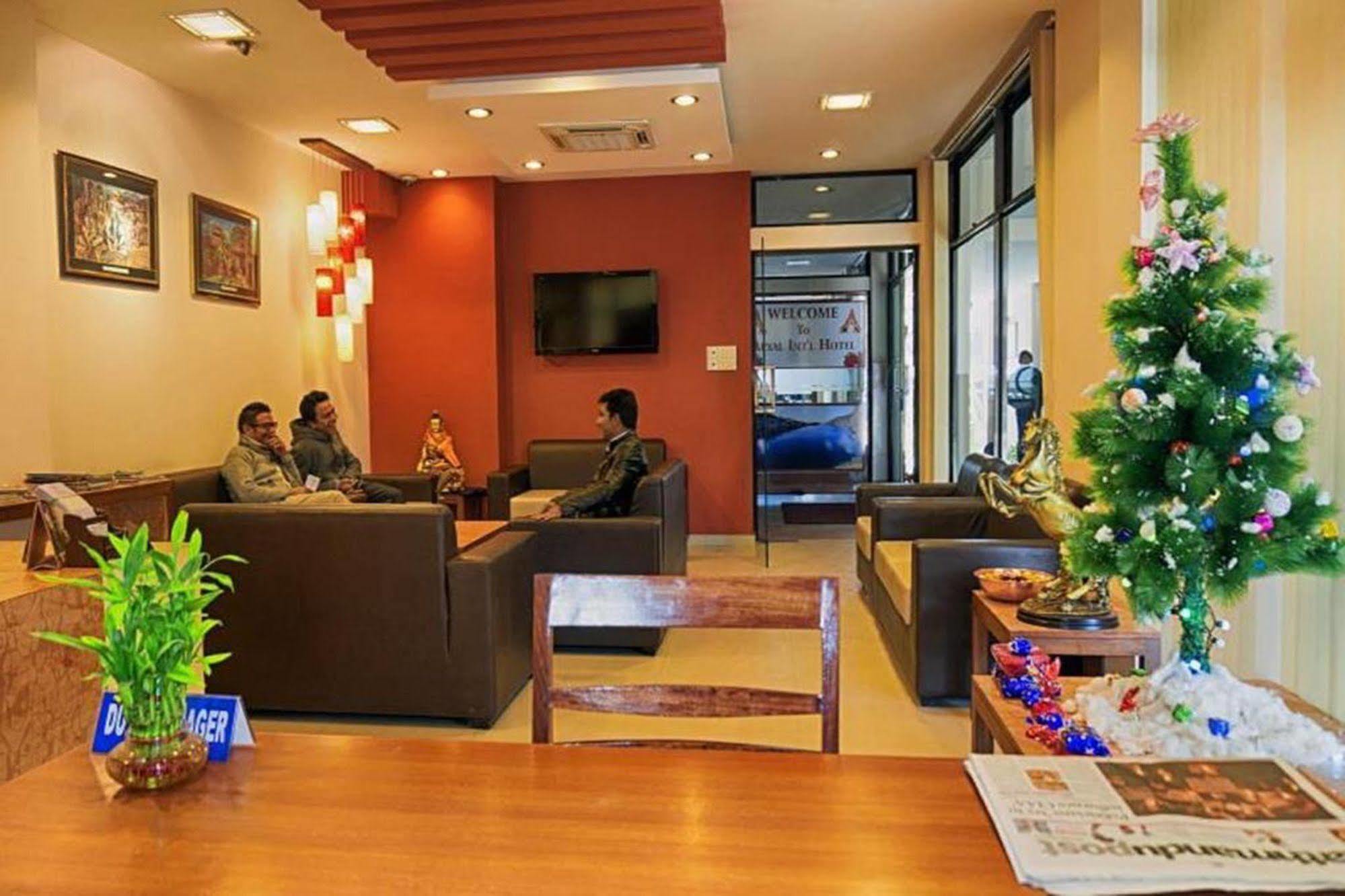 Aryal International Hotel Katmandú Exterior foto