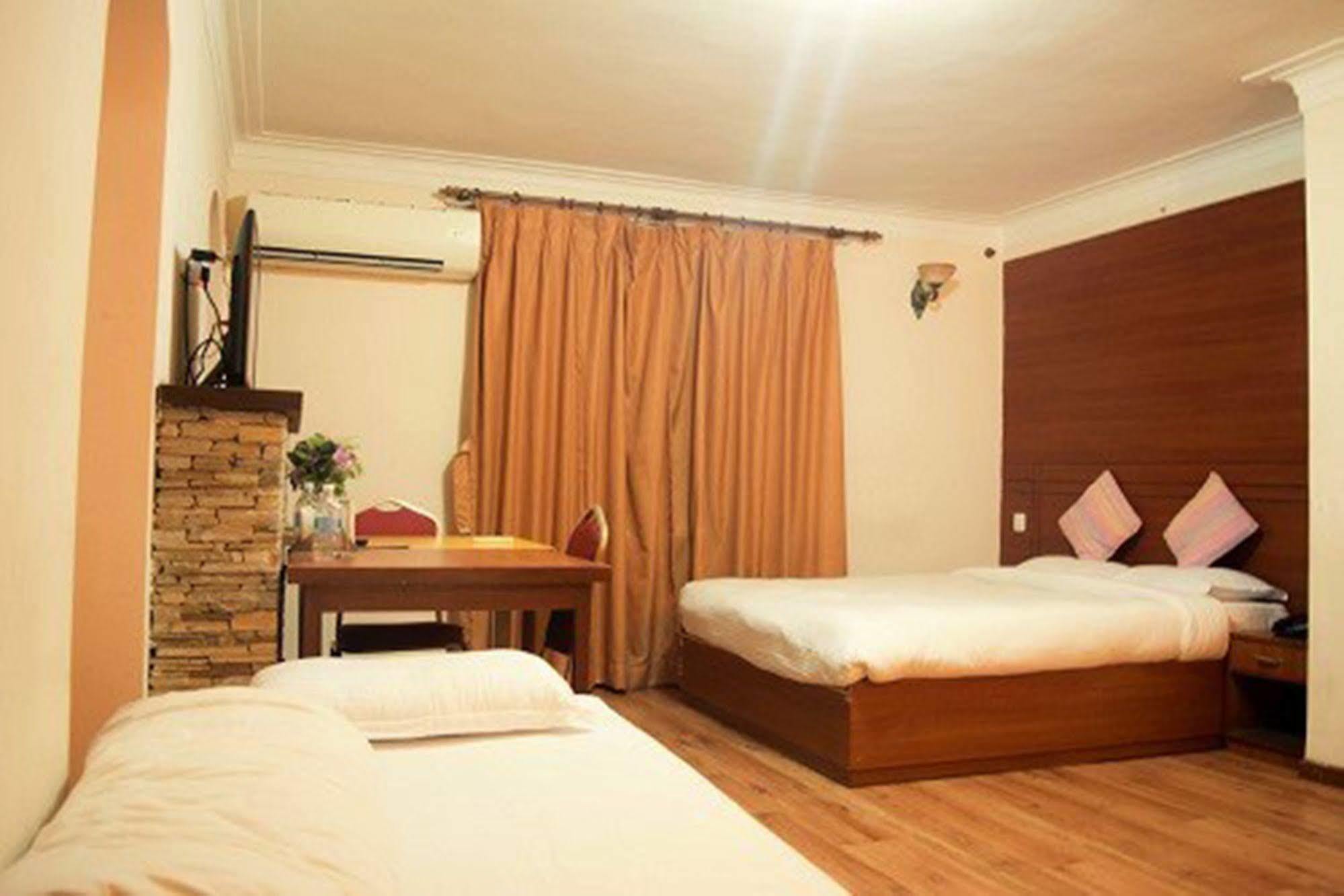 Aryal International Hotel Katmandú Exterior foto